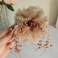 1 vnt. Elegantiškas tinklelio gėlės plaukų segtukas moterims Elegantiškas perlinis kutas Ryklio segtukas Madingas mergaitės arklio uodegos segtukas Plaukų aksesuarai 11cm kava
