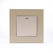 Prabangūs elektriniai sieniniai jungikliai Vienas mygtukas Sieninis šviesos jungiklis 10A 250V 1 grupė 1 kryptis Auksinės spalvos Grūdinto stiklo panelė (White,86*86mm&Eu Standard) balta