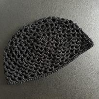 Madinga nerta kepurė-beanie, ažūrinė, kvėpuojanti, tinklinė, meliono formos, plona, rankų darbo, uždedama kepurė pavasariui ir vasarai juoda
