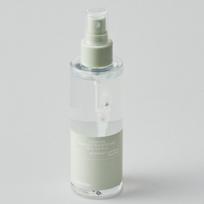 CELIMAX Eraser kūno dulksna 150 ml – šveičiamasis ir glotninamasis kūno purškalas su žolelių aromatu