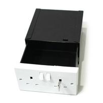 Paslėptas organizatorius Slaptas seifas, įrengtas kaip elektros lizdas, saugo papuošalus 1