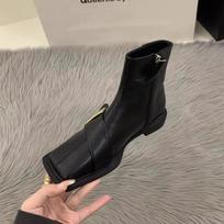 Moterų prekės ženklo Prabangūs kulkšnies batai Platūs Laisvalaikiai Kvadratiniai Batai Madingi Dizaineris Nauji Sniego batai Žieminiai Oda Punk Botas Mujer 35