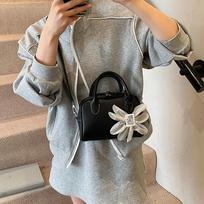 Small Square Bag Women's Versatile New Fashion Messenger Bag Casual Handbag no pendant juoda