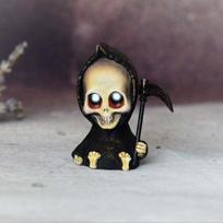 Grim Reaper Baby Statue - Creepy Halloween Decor Sculpture for Indoor Display, Spooky Party Decoration and Collection (as the picture,4*3*5.5cm)