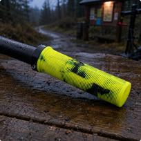 Bike Handlebar Grips 22 Mm SingleLock Ribbed Single FixedMount Grip Jadeblack Yellow-black