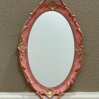 Senovinis sieninis veidrodis, puošnus reljefinis dekoratyvinis kabinamas makiažo veidrodis, retro prancūziško dizaino ovalas Oval Pink 38x24cm