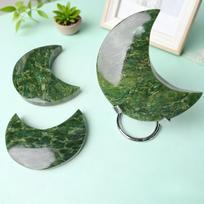 Natural Emerald Green Jasper Moon Polished Green Vein Crystal Crescent Moon Ornament for Home Desktop Decor 100-200g