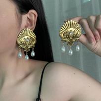 Shell Drop-shaped Tassel Earrings, Fashionable, Light and Luxurious, High-end Ins Style Earrings for Women 1cm*3cm