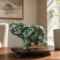 Natural Green Jade Elephant Carving Healing Crystal Xiuyan Jade Fengshui Animal Polished Ornament for Reiki Meditation 1pc about 50mm/60g