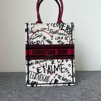 [Pre-Owned] amour Book Tote Vertical Tote Music Score Bag Embroidered Handbag Shoulder Crossbody Bag - Excellent #1WY5OK2 ONE SIZE