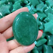 Natural Crystal Green Aventurine Palm Healing Feng Shui Oval Shape Crafts for Home Decoration Gift Collectible One Size žalia