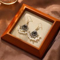 Bohemian Style Literary and Luxurious Temperament Versatile Earrings 1cm*3cm