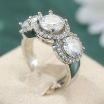 Luxurious Radiant Synthetic Zirconia Silvery Wedding Ring for Women Fashion Temperament Banquet Anniversary Jewelry Accessories 7&Silver Plated
