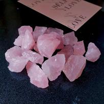 Natural Pink Crystal Raw Stone Demagnetized Ornaments Aromatherapy Stones Manza Gem Decorative Crystal Ore Specimen 2-3cm 100g rožinio kvarco spalva