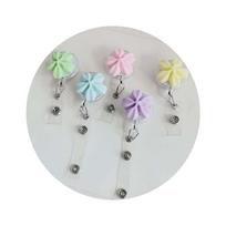 1pc Flower Shape Badge Reel Card Holder Retractable ID Card Badge Clip Office Employee Nurse Supplies Name Tag Badge Reels