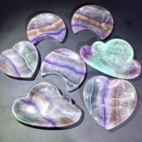 Hot Sale Natural Healing Crystal Fluorite Moon Cat Heart Cloud Shaped Bowl Engraved Rainbow Collectible Cleansing Bowl Ornament about 7-12cm