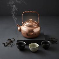 1.7 Liter Handmade Copper Teapot Thickened Uncoated Interior Stovetop Tea Kettle