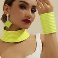 4pcs/set Trend African Jewelry Set Statement Leather Choker Necklace Collar Earrings Bracelet Sets Women's Party Accessories geltona