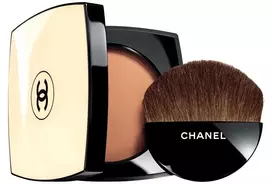 Chanel – šviesinanti pudra Les beiges SPF 15 (Healthy Glow Sheer Powder) 12 g – B50