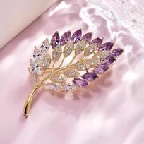 Amethyst Leaf Brooch Women'S Exquisite Luxury Suit Brooch Niche Premium Design Pin Clothes Accessories