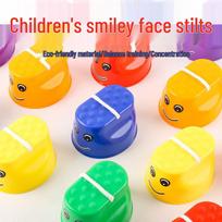 Tradiciniai besišypsantys veido stiltai sensorinei integracijai ir lauko komandos formavimo veiklai Red Smiling Face Stilt (1 piece) multi