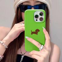 Phone Case For iPhone 11 12 13 14 15 16 17 Pro Max XS X XR 16E 16 Plus 17 Air Minimalist Brown Dachshund Pattern Soft TPU Cover iPhone XS Max žalia