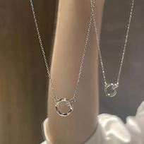 Trendy Sterling Silver Inlaid Tiny Zircon Interlocking Mobius Strip Pendant Necklace for Women Collarbone Chain Jewelry Gift sidabras