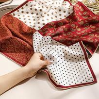 Spring and Autumn herringbone pattern polka dot double-sided printed silk scarf women's high-end silk wool shawl fashion versatile scarf 70cm