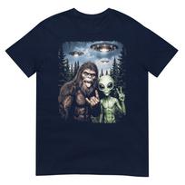 Bigfoot Alien Selfie Rock On Peace Sign Funny Ufo Sasquatch TShirt S