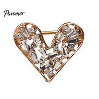 Oxidation Resistant Pin Love Brooch, with Shiny Rhinestone Decor, Strong Buckle Secure Fit Sturdy Alloy Material Brooch Classic Heart Shape Versatile auksinė