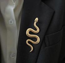 Tassel Chain Lapel Pin Brooch One Size auksas