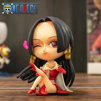 Anime One Piece Kalėdinė veiksmo figūrėlė 8-10 cm PVC Luffy Roronoa Zoro Mielos dekoracijos Q versija Automobilio dekoracija Kolekcinis modelis