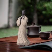 Buddha Statue Monk Figure Crafts Handmade Lifelike and Vivid Desktop Ornament Monk Figurine for Bookshelf Office pilka spalva
