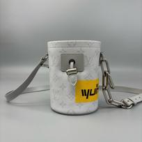 [Pre-Owned] Chalk Gray Coated Canvas Monogram Crossbody Bag - Excellent #HNN9G0 ONE SIZE