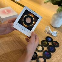 Tiesiogiai iš gamyklos Personalizuotas besisukantis CD šaldytuvo magnetas NFC muzikos grotuvas LED šviesa Individuali dovana balta