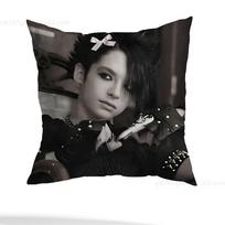 T-Tom kaulitz Bill Kaulitz Pillow Case Square Double-Sided Printing Short Plush Sofa Cushion Cover Bedroom Bedside Pillow 30x30cm