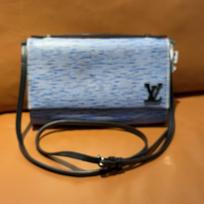[Pre-Owned] Blue Epi Leather Crossbody Bag - Excellent #MH3UYX ONE SIZE