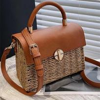 Straw bag women's new trendy and popular messenger bag versatile portable small square bag kupranugaris