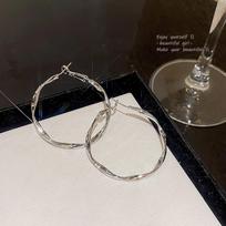 S925 Silver Needle Large Twisted Metal Hoop Earrings for Women - European & American Light Luxury Style E6050 sidabras