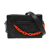 [Pre-Owned] Soft Trunk Classic Monogram Embossed Leather Box Bag - Very Good #1UEYW99 ONE SIZE