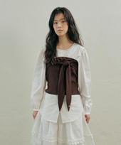 Hocus Pocus Antique Long Blouse_White One