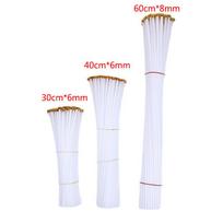 Baltas plastikinis vėliavos stiebas ir rankinė raudona vėliava - 30 cm, 40 cm, 60 cm variantai su bambukiniais arba mediniais stiebais white