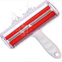 Self-Cleaning Base Pet Lint Hair Remover Brush Dog and Cat Fur Remover Roller Stocked Plastic Material (Red,12*19*7cm) raudona