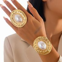 S Set Fashion Exaggerated Geometric Liquid Metal Oval Imitation Pearl Wide Bracelets Rings For Women Designer Jewelry Sets