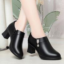 Women's Chunky Heel Soft Leather Shoes - Zipper Closure, Shallow Mouth Pointed-Toe with Rhinestones, Fashionable Low-Cut Pumps 35 juoda