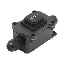 IP68 atsparus vandeniui jungiamoji dėžutė + 12V 3 greičių svirtinis jungiklis Rinkinys Lauko 2 kontaktų kištukinė linija Laido diapazonas 4–8 mm juoda