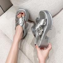 Women Slippers Luxury Flats Platform Flip Flops Shoes  Summer Dress Fashion Slingback Sandals Trend Slides Femme 35 sidabras