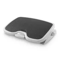 Pėdų atrama Kensington SoleMate Plus su reguliuojamu pasvirimu 0–20°, aukštis 8,89–12,7 cm, platforma 45×35 cm, Juoda/Pilka