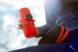 WACACO NANOPRESSO LAVA RED rankinis maltos kavos aparatas su dėklu, raudona