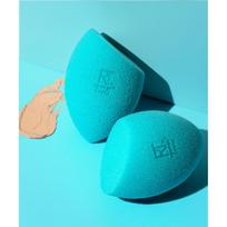 Real Techniques Miracle Air Blend Sponge FREE